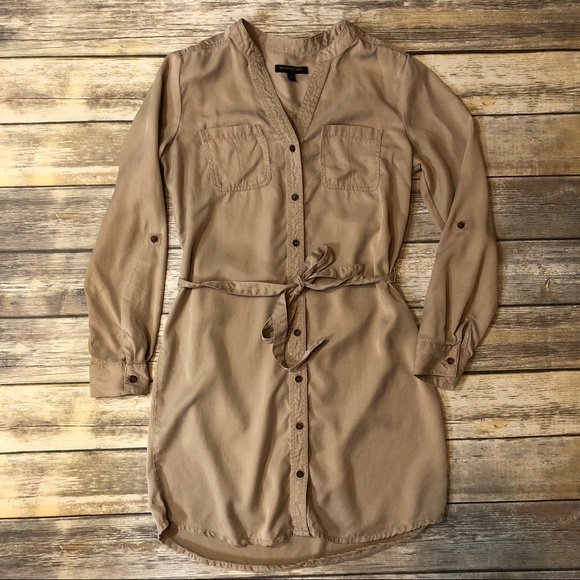 Banana Republic Dresses & Skirts - Banana Republic Button Up Tie Waist Shirt Dress
